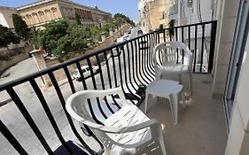 St Julians Smart 2 Bedroom Apartment